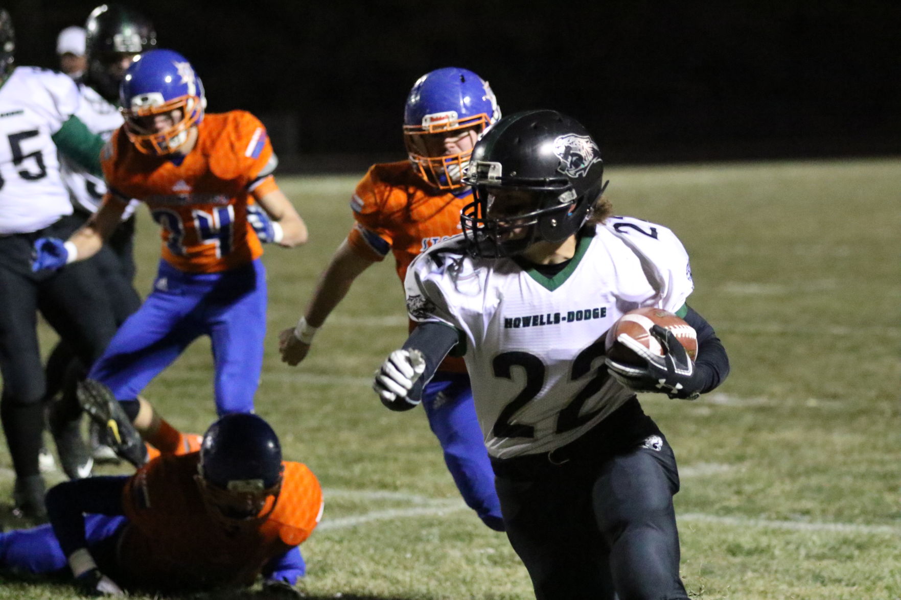 Osceola-High Plains vs. Howells-Dodge football 12.JPG